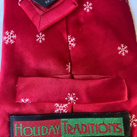 Holiday Hallmark Traditions Santa Tie - Picture 4 of 5